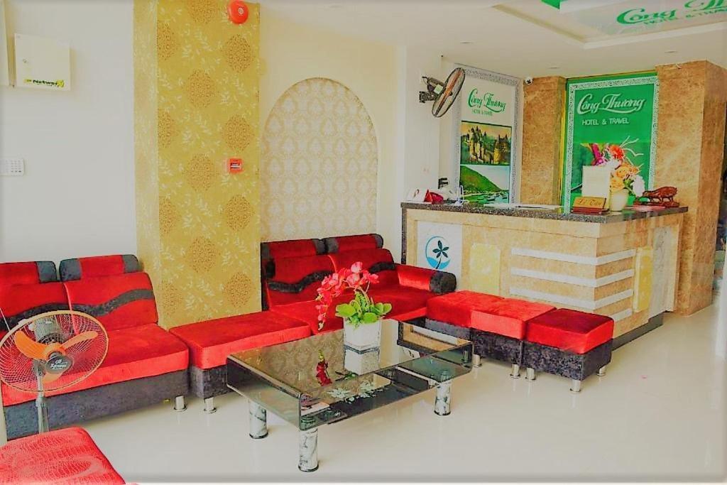 Cong Thuong Hotel Дананг Екстериор снимка