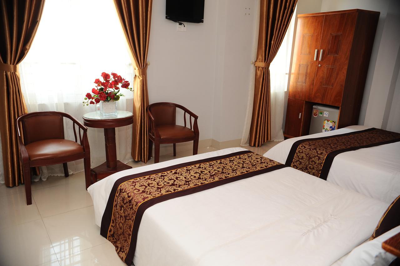 Cong Thuong Hotel Дананг Екстериор снимка